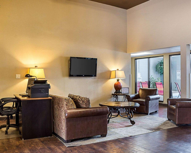 Public Area 2, Econo Lodge Black Hills, Pennington