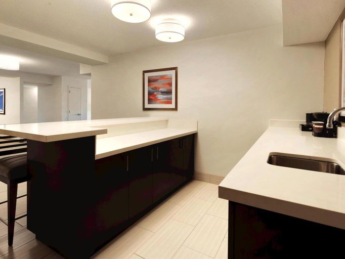 Public Area 4, Embassy Suites by Hilton Milwaukee Brookfield, Waukesha