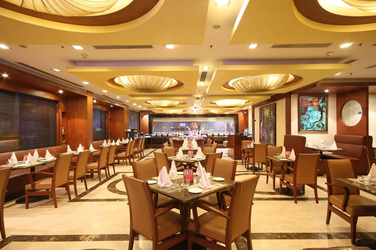 Food & Drinks 4, Fortune Select JP Cosmos, Bengaluru -  Member ITC Hotels' Group, Bangalore