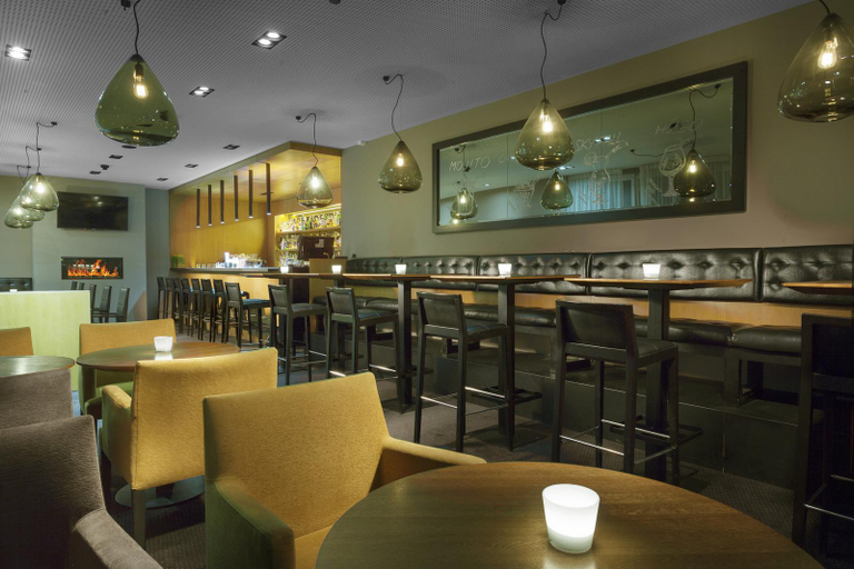 Food & Drinks 5, Hotel Golf, Praha 5