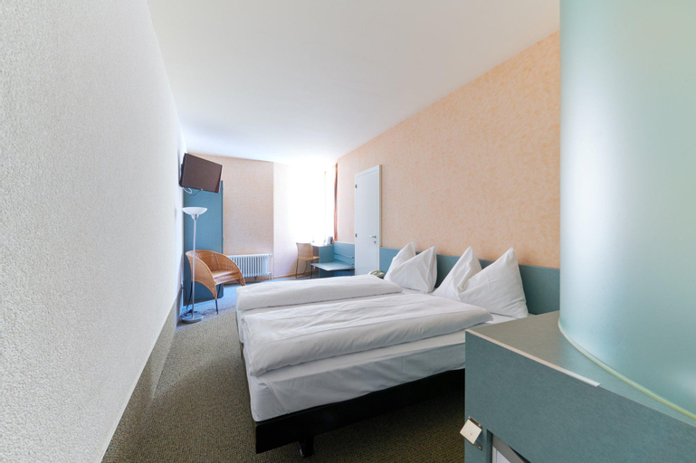 Bedroom 4, City Am Bahnhof, Bern