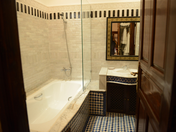 Bathroom 4, Riad El Yacout, Fès