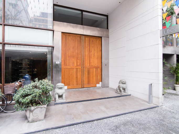 Exterior & Views 14
