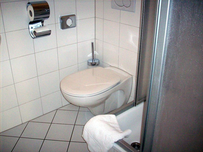 Bathroom 3, Amelie Berlin, Berlin