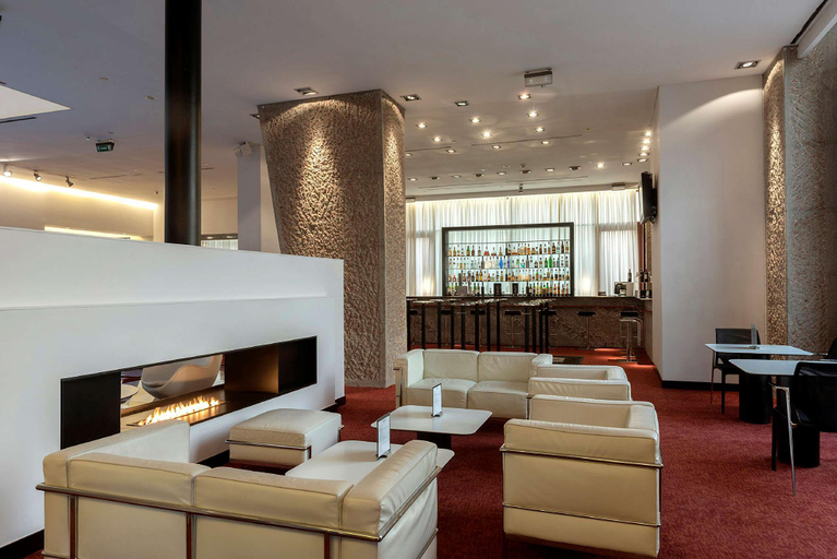Public Area 4, Hilton Madrid Airport, Madrid
