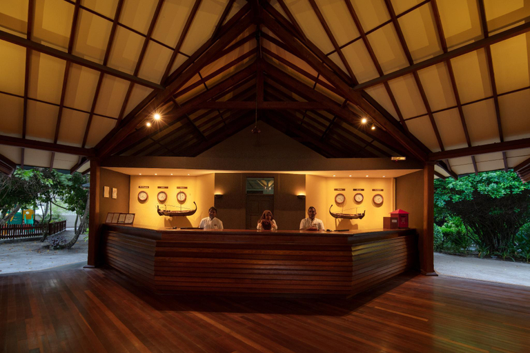 Public Area 4, Adaaran Select Meedhupparu – 24 hours Dine Around Premium All inclusive, Raa Atoll
