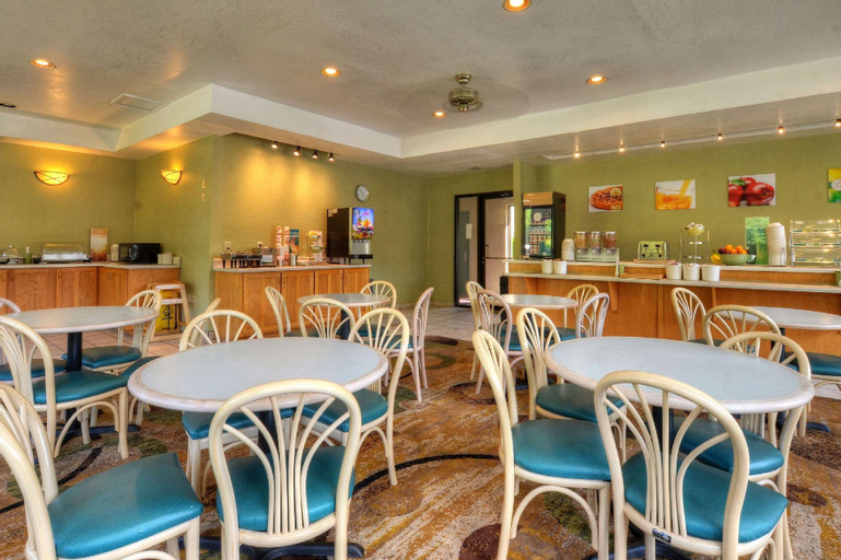 Food & Drinks 4, Quality Inn Cherokee, Swain