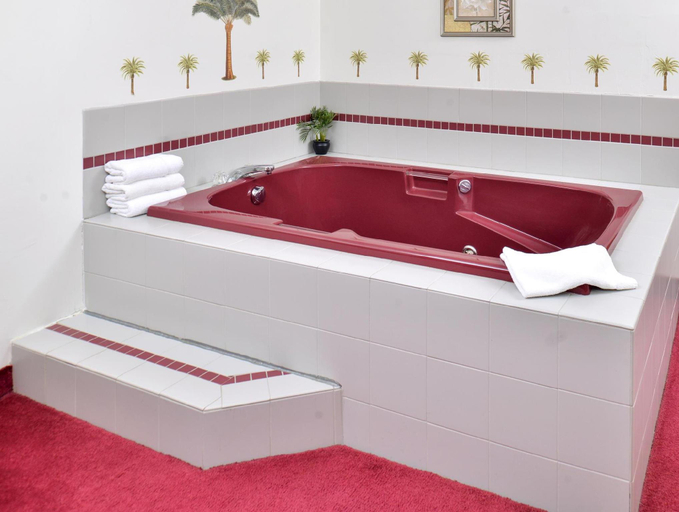 Bathroom 4, Sauk River Inn & Suites, Stearns
