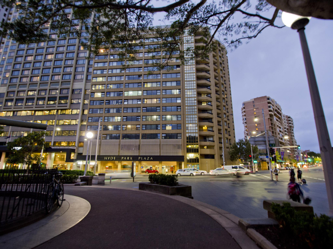 Exterior & Views 2, Oaks Sydney Hyde Park Suites, Sydney