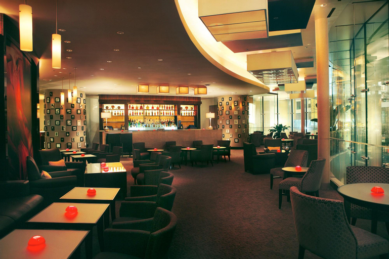 Food & Drinks 5, Trump International Hotel & Tower Chicago, Cook
