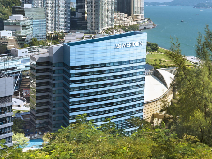 Exterior & Views 29
