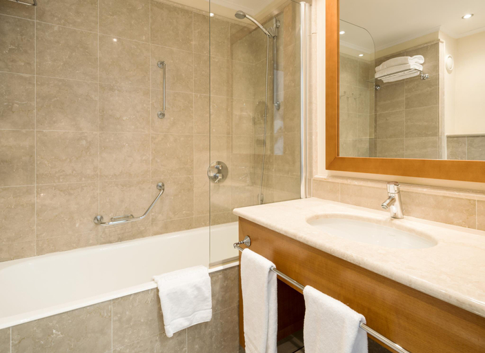 Bathroom 3, Ilunion Aqua 3 Hotel, Valencia