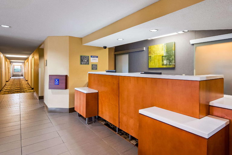 Public Area 2, Quality Inn & Suites Southport, Indianapolis