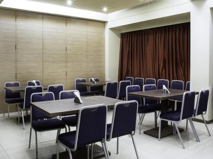 Food & Drinks, The Legend Hotel - Santacruz, Mumbai Suburban