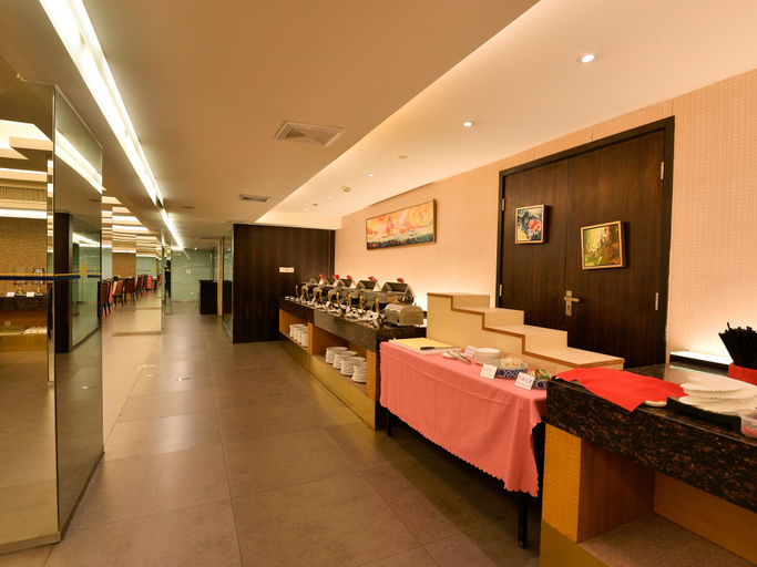 Food & Drinks 5, Hundred Centuries Hotel, Shanghai