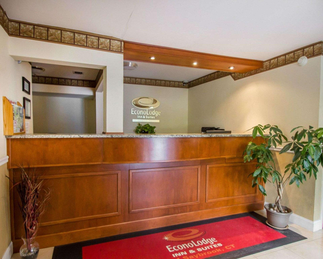 Public Area 3, Econo Lodge Inn & Suites Old Saybrook Westbrook, Middlesex