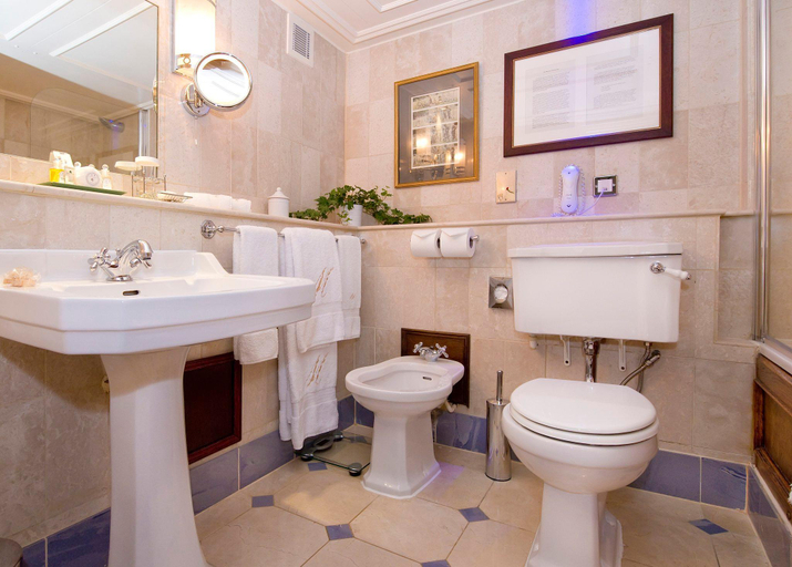 Bathroom 5, The Milestone, London