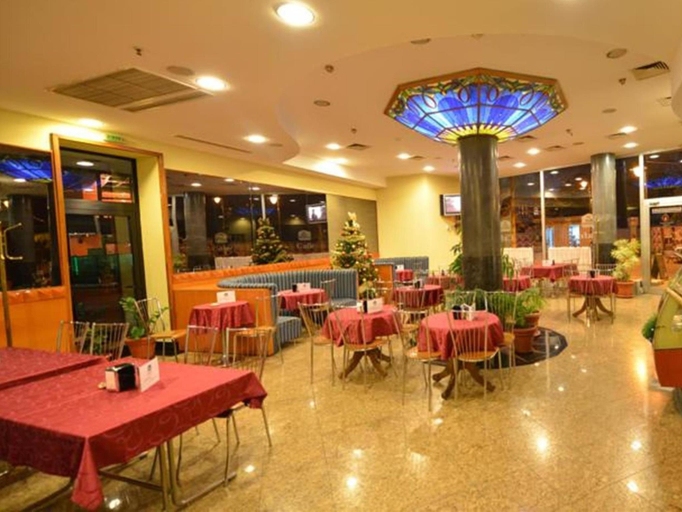 Food & Drinks 5, Hotel Turist