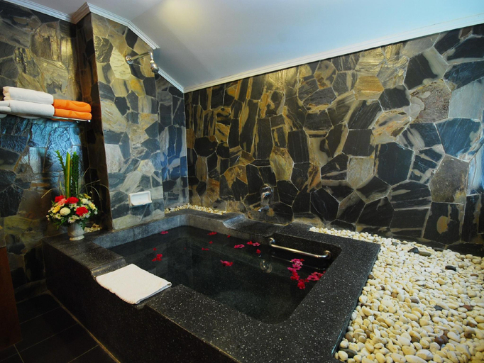 Bathroom 3, The Privacy Beach Resort & Spa, K. Sam Roi Yot