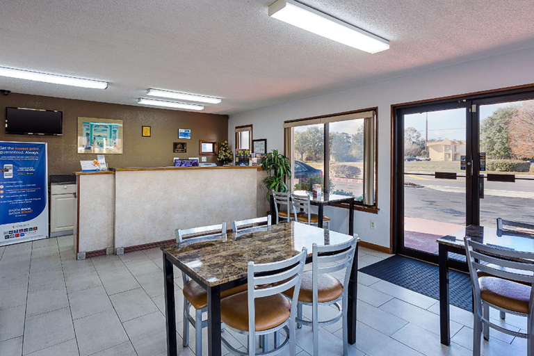 Public Area 3, Rodeway Inn Lake City I-75, Columbia