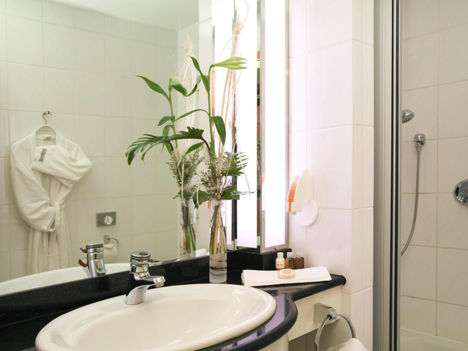 Bathroom 5, Steigenberger Hotel & Spa Bad Pyrmont, Hameln-Pyrmont