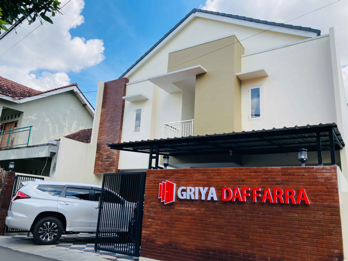 Exterior & Views 1, Griya Daffarra Mitra RedDoorz near UGM Yogyakarta, Yogyakarta