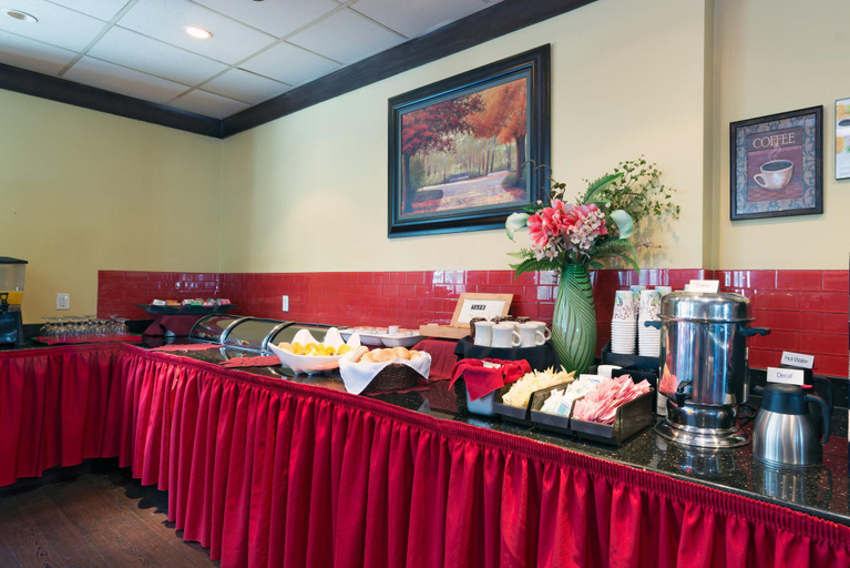 Food & Drinks 4, GARNER HOTEL TOTOWA by IHG, Passaic