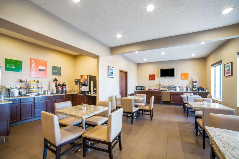Food & Drinks 5, Comfort Inn Evanston I-80, Uinta