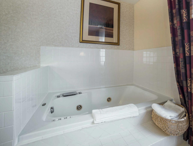 Bathroom 4, Comfort Inn Kennewick Richland, Benton