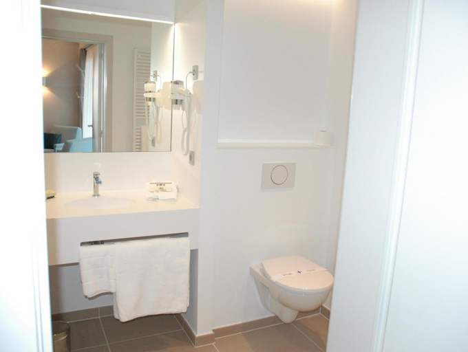 Bathroom 4, Hotel Restaurant Weinebrugge, West-Vlaanderen