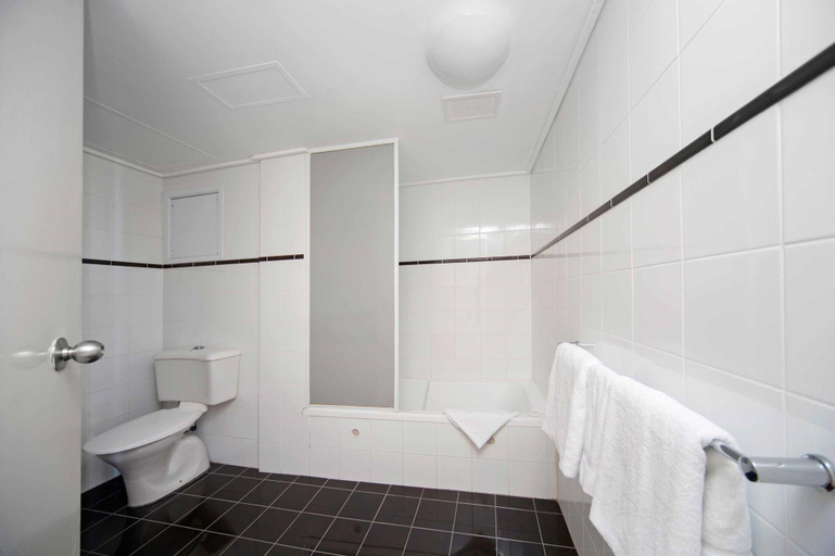 Bedroom 4, BreakFree Capital Tower, Canberra