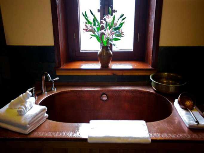 Bathroom 4, Songtsam Shangri-La Village, Dêqên Tibetan