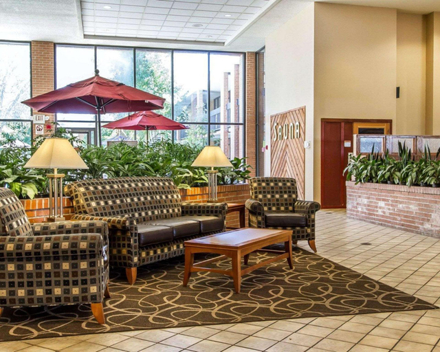 Public Area 2, Exit 4, Montgomery