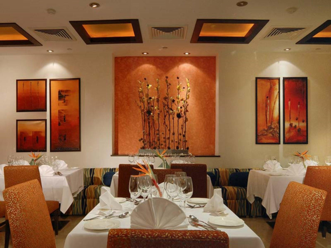 Food & Drinks 4, Fortune Select Global, Gurugram - Member ITC Hotels' Group, West