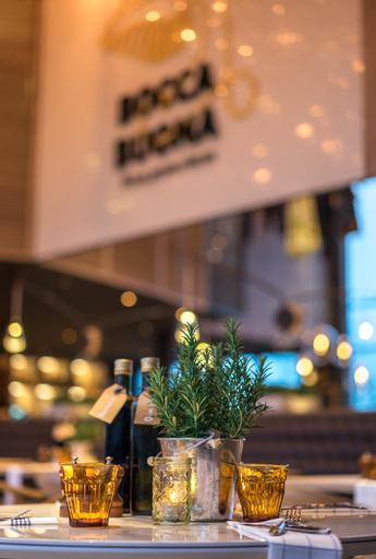 Food & Drinks 7