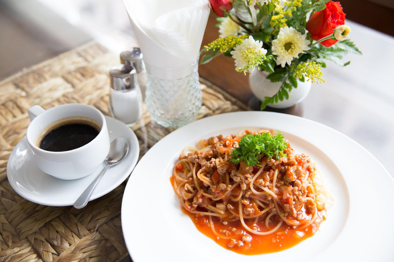 Food & Drinks 6