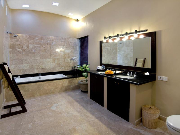 Bathroom, The Dusun Villa Seminyak, Badung