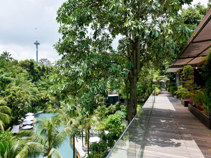 Exterior & Views 22