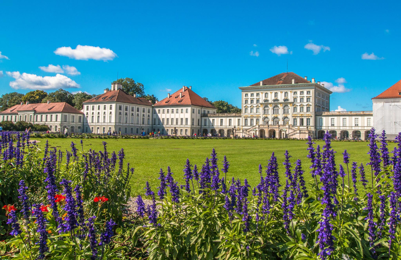 Nearby Landmark 2, Business and Budget Hotel Tessin, München