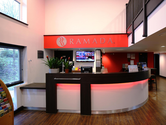 Public Area 3, Ramada by Wyndham Oxford, Oxfordshire