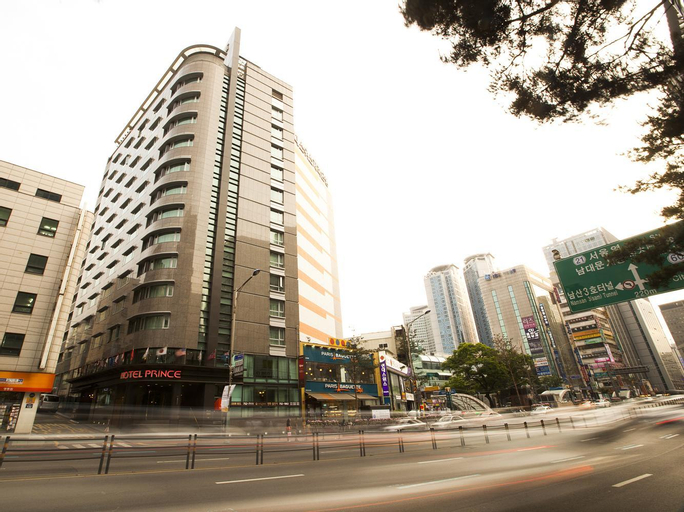 Prince Hotel Myeongdong, Jung