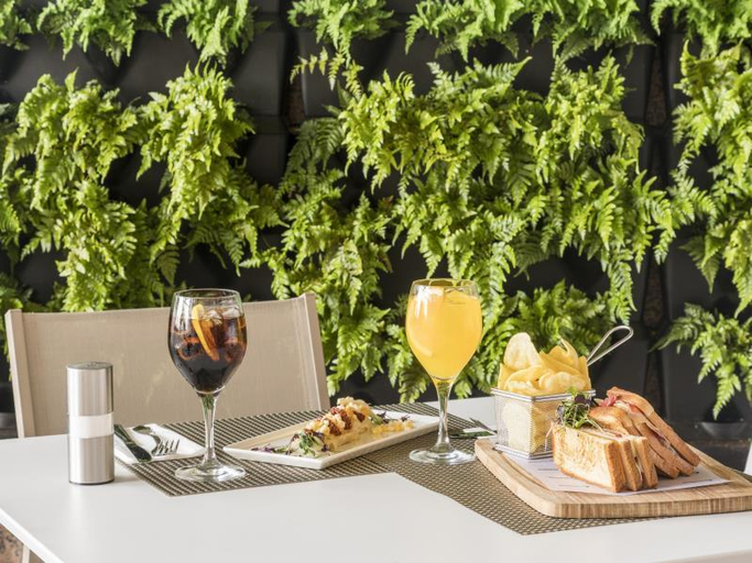 Food & Drinks 5, Ilunion Alcalá Norte Hotel, Madrid