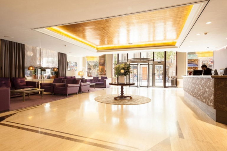 Public Area 4, Catalonia Boulevard, Barcelona