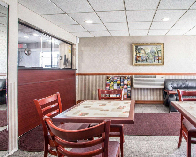 Public Area, Rodeway Inn Jersey City North, Jersey City