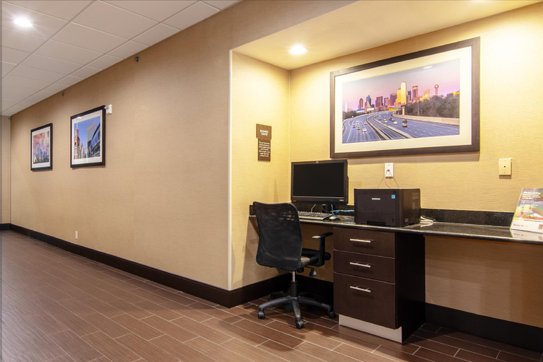 Public Area 2, Comfort Suites NW Dallas Near Love Field, Dallas