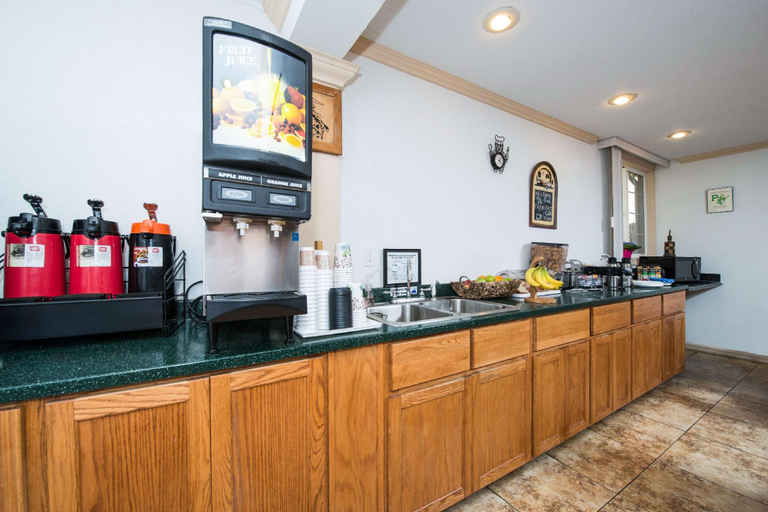 Public Area 3, Americas Best Value Inn Pendleton, Umatilla