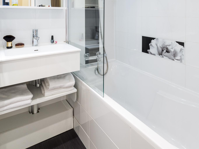 Bathroom 4, Fertel Etoile, Paris