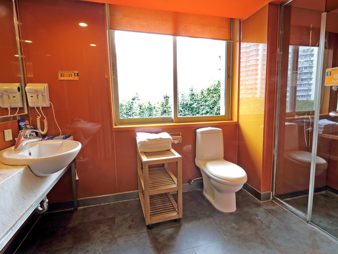 Bathroom, Yanjiang East Garden Inn, Guangzhou