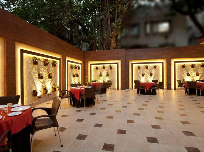 Food & Drinks 5, Hotel Plaza, Mumbai Suburban