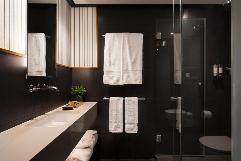 Bathroom 5, Hotel Casa Elliot, Barcelona